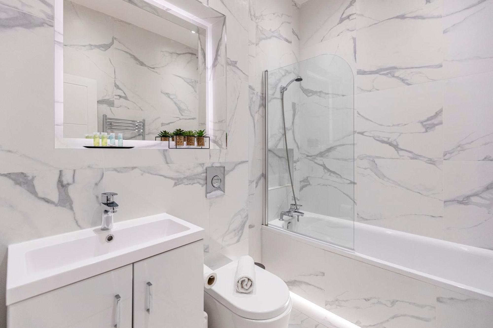 Welcoming And Spacious Apartment- Excellent Location London Exteriör bild